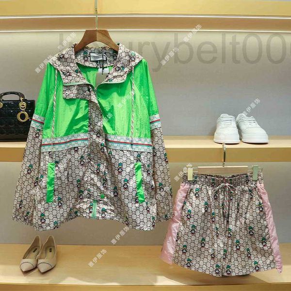 women's two piece pants designer g women's fashion suit 2022 summer new print hooded sun proof coat wide leg shorts for women d004, White
women's two piece pants designer g women's fashion suit 2022 summer new print hooded sun proof coat wide leg shorts for women d004, White
