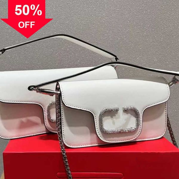 designer bags new star diamond fashion chain foreign style versatile small square tofu one shoulder crossbody handbagtote factory direct sal
designer bags new star diamond fashion chain foreign style versatile small square tofu one shoulder crossbody handbagtote factory direct sal