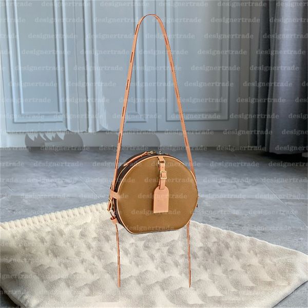 women luxury big bags removable chain shoulder bags gold metal buckle flap crossbody designertrade simple handbags messenger purses
women luxury big bags removable chain shoulder bags gold metal buckle flap crossbody designertrade simple handbags messenger purses