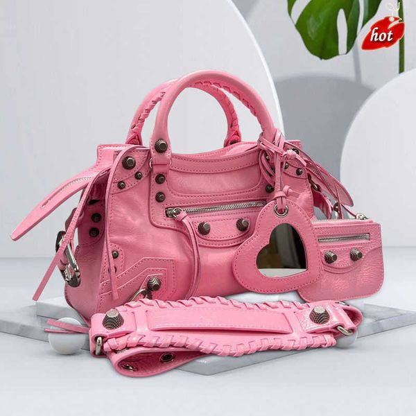 designer luxury womens bag balencigas handbag b-shaped paris single shoulder messenger fashion square gift shoulder oblique span versatile h
designer luxury womens bag balencigas handbag b-shaped paris single shoulder messenger fashion square gift shoulder oblique span versatile h