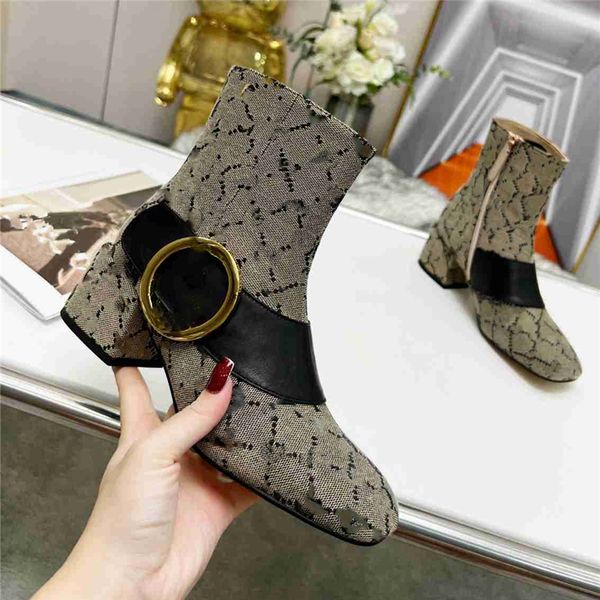 women boots ggity fashion retro decoration martin knight winter warm snow anti slip thick sole high heel casual boots 04-08, Black
women boots ggity fashion retro decoration martin knight winter warm snow anti slip thick sole high heel casual boots 04-08, Black
