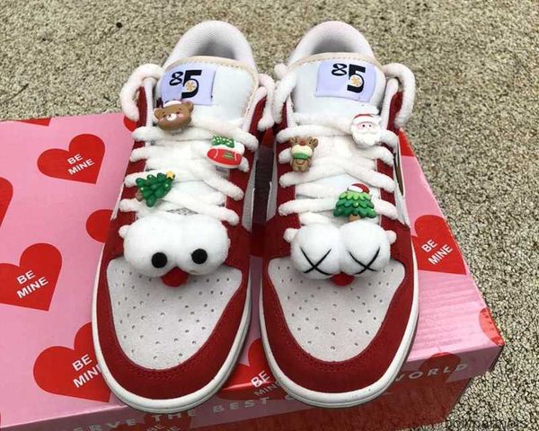 christmas limit x dk low 85 skateboarding shoes merry christmas milu deer outdoor sneakers sports with original box
christmas limit x dk low 85 skateboarding shoes merry christmas milu deer outdoor sneakers sports with original box