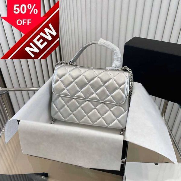 women's brand designers handbags fashion diamond check texture leather tote bags versatile portable single shoulder crossbody bag facto
women's brand designers handbags fashion diamond check texture leather tote bags versatile portable single shoulder crossbody bag facto