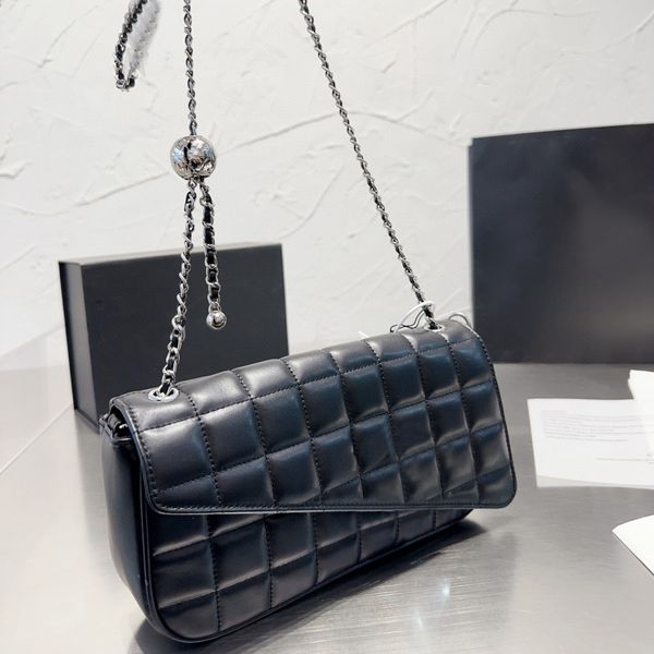 5a designer bag fashion new small ball chain ladies tote classic diamond lattice design single shoulder handbag
5a designer bag fashion new small ball chain ladies tote classic diamond lattice design single shoulder handbag