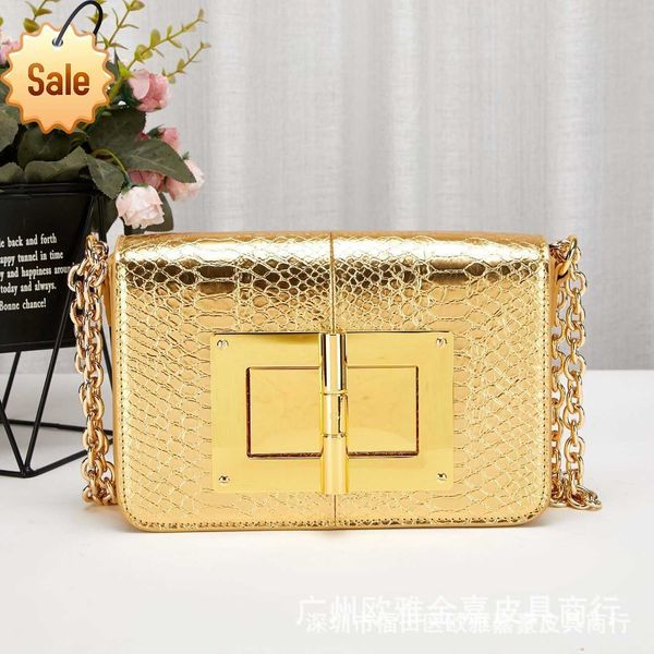 luxury designer shoulder bags 2023 new women's texture leather crossbody bag multi-functional fashion envelope package gift box packagi
luxury designer shoulder bags 2023 new women's texture leather crossbody bag multi-functional fashion envelope package gift box packagi
