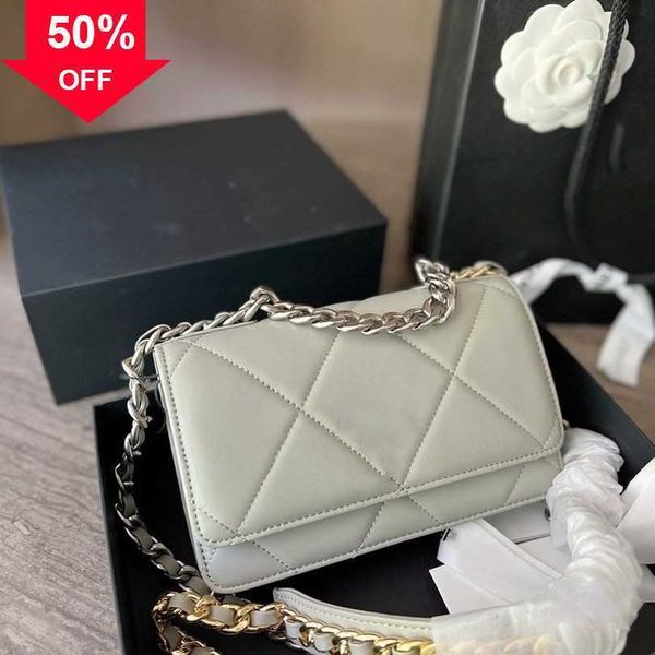 women's brand designers single shoulder bags fashion matching diamond-shaped tri-color chain crossbody texture sheep leather factory di
women's brand designers single shoulder bags fashion matching diamond-shaped tri-color chain crossbody texture sheep leather factory di