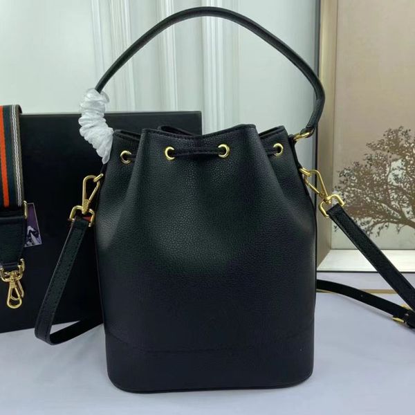 new tote bag luxury women handbags hobo designer with mini pocket fashion brand women's bag famous handbag straps
new tote bag luxury women handbags hobo designer with mini pocket fashion brand women's bag famous handbag straps
