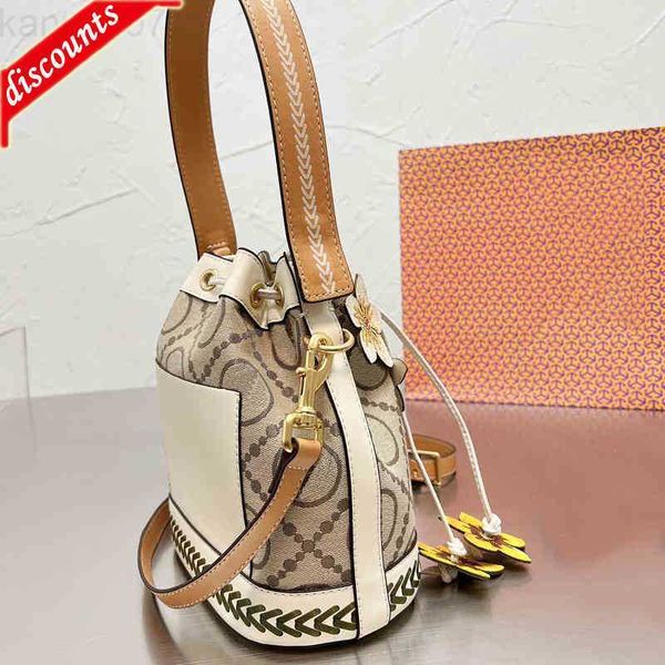 designer luxury women bags torys handbag tb fashion bucket bag inclined shoulder versatile multicolour purses burchs totes large capacity sa
designer luxury women bags torys handbag tb fashion bucket bag inclined shoulder versatile multicolour purses burchs totes large capacity sa