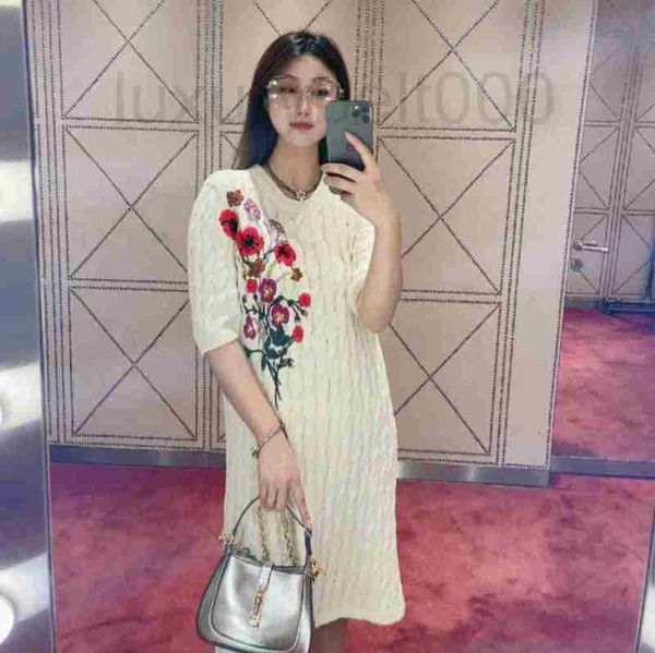 two piece dress designer 22 autumn and winter new g home cotton knitted flower embroidery twisted round neck pc5e, White
two piece dress designer 22 autumn and winter new g home cotton knitted flower embroidery twisted round neck pc5e, White