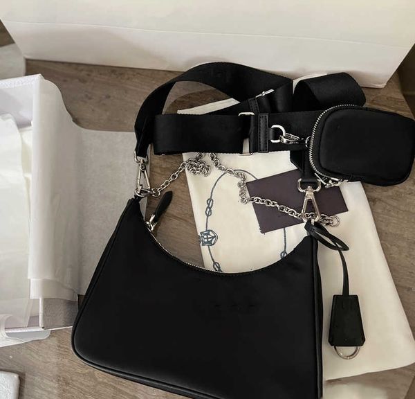 china repli handbags designer purses famous brands 2 in 1 black nylon designer crossbody pra bags women luxury
china repli handbags designer purses famous brands 2 in 1 black nylon designer crossbody pra bags women luxury