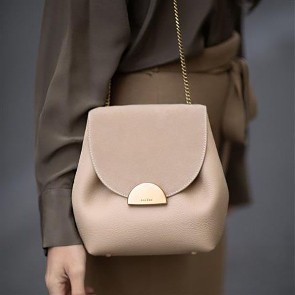 polene paris chain shoulder bag luxury designer fashion women black leather crossbody magnetic buckle closure cross body bags purse 2023
polene paris chain shoulder bag luxury designer fashion women black leather crossbody magnetic buckle closure cross body bags purse 2023