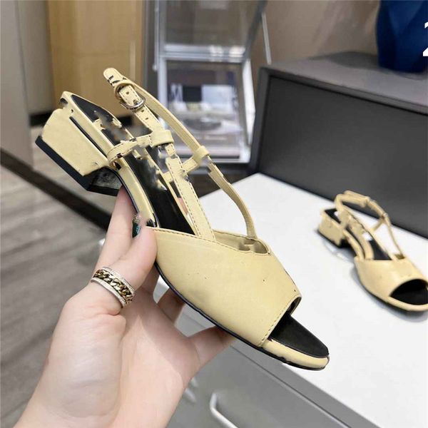 summer popular women sandals channel luxury brand business dress wedding party leather high heels casual flat slippers 03-016, Black
summer popular women sandals channel luxury brand business dress wedding party leather high heels casual flat slippers 03-016, Black