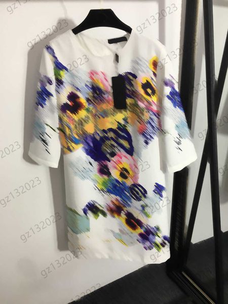 casual dresses womens designer clothing beaded letter floral print round neck short sleeves dress back zipper collect waist slim maxiskit wo, Black;gray
casual dresses womens designer clothing beaded letter floral print round neck short sleeves dress back zipper collect waist slim maxiskit wo, Black;gray