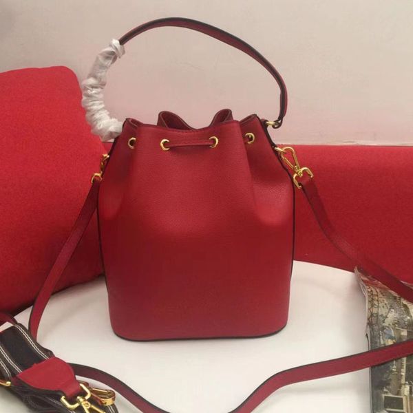 women designer bags tote bag shoulder bag female shopping handbags purse ladies casual handbag
women designer bags tote bag shoulder bag female shopping handbags purse ladies casual handbag