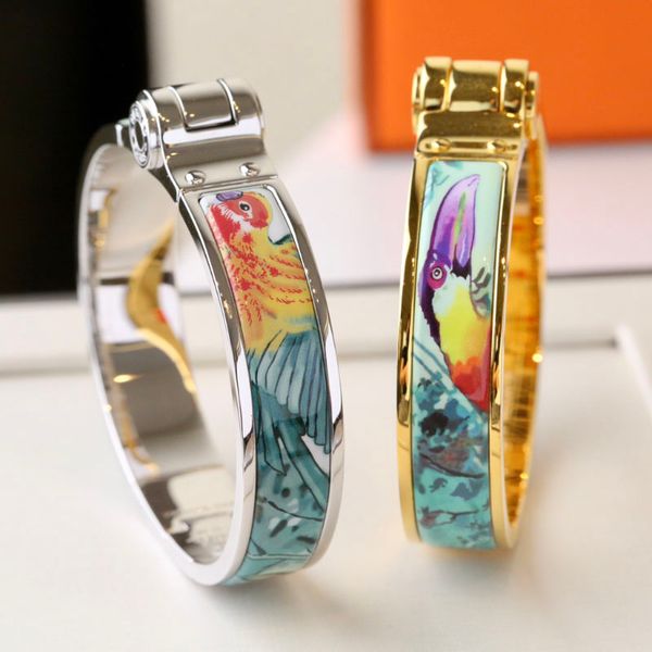 enamel clic bangle for women charm bracelets 12mm middle size snap-fastener color bird, Golden;silver
enamel clic bangle for women charm bracelets 12mm middle size snap-fastener color bird, Golden;silver