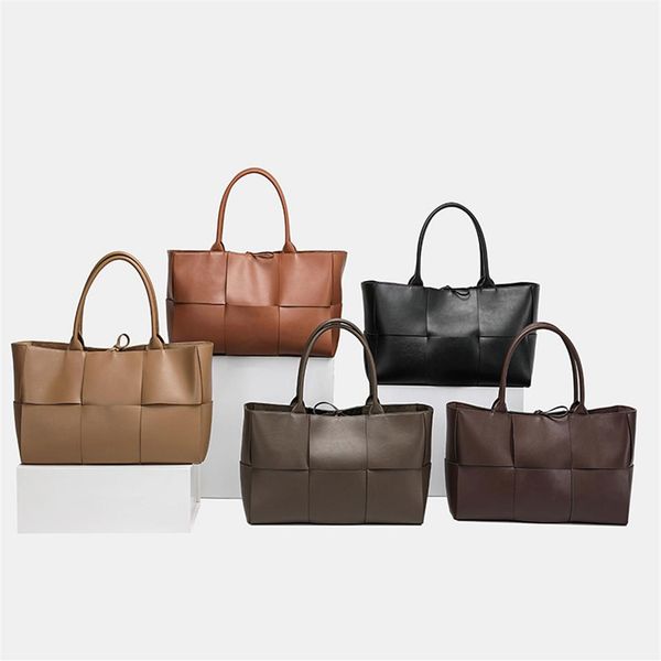 2021 22cm classic mini arco tote women's shopping bag plaited cow leather crossbody handbags baguette pouch totes 061705-1286v
2021 22cm classic mini arco tote women's shopping bag plaited cow leather crossbody handbags baguette pouch totes 061705-1286v