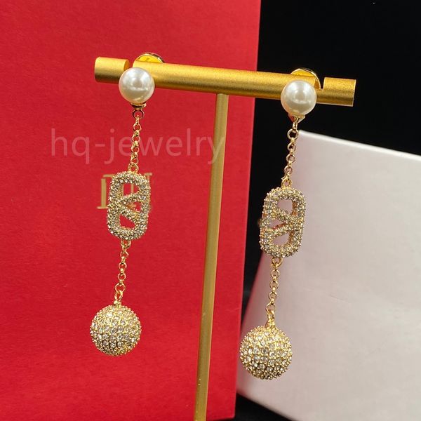 2023-7a designer women's stud earrings charm luxury aaaaa highquality earrings for girls valentine's day love gift8888, Golden;silver
2023-7a designer women's stud earrings charm luxury aaaaa highquality earrings for girls valentine's day love gift8888, Golden;silver