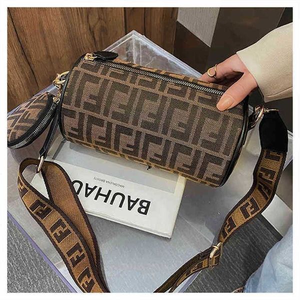 60% off manufacturer sales women's bags of autumn and style messenger wide belt simple cylinder pillow old flower women's
60% off manufacturer sales women's bags of autumn and style messenger wide belt simple cylinder pillow old flower women's
