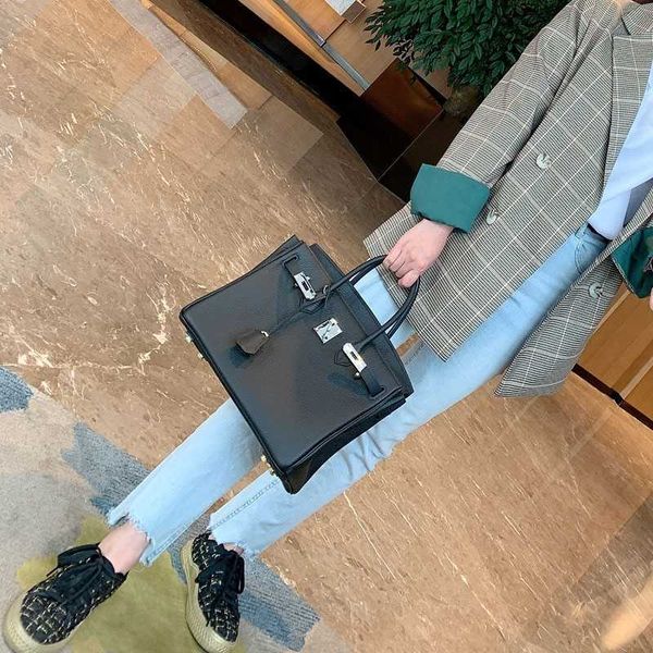 designer handbags herme birkin silver buckle cowhide pattern women's bag one shoulder handbag
designer handbags herme birkin silver buckle cowhide pattern women's bag one shoulder handbag
