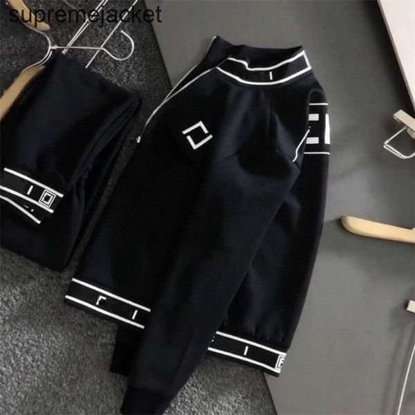 fashion brand sportswear suit tracksuit casual wear sports men's and women's same style spring autumn embroidered print trend vers, Gray
fashion brand sportswear suit tracksuit casual wear sports men's and women's same style spring autumn embroidered print trend vers, Gray