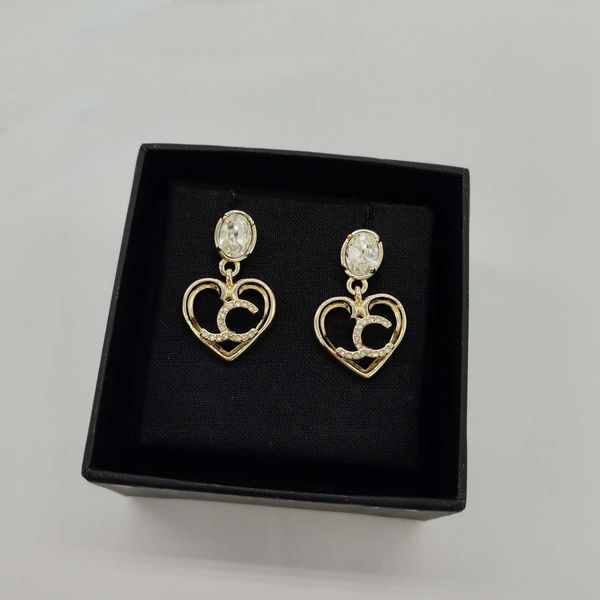 2023 luxury quality charm drop earring with diamond in 18k gold plated have box stamp heart shape ps7429a, Golden
2023 luxury quality charm drop earring with diamond in 18k gold plated have box stamp heart shape ps7429a, Golden