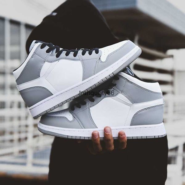 designer shoes authentic jumpman 1 1s sneakers mens basketball womens paris white coconut milk sufaces light dark black cat mocha
designer shoes authentic jumpman 1 1s sneakers mens basketball womens paris white coconut milk sufaces light dark black cat mocha