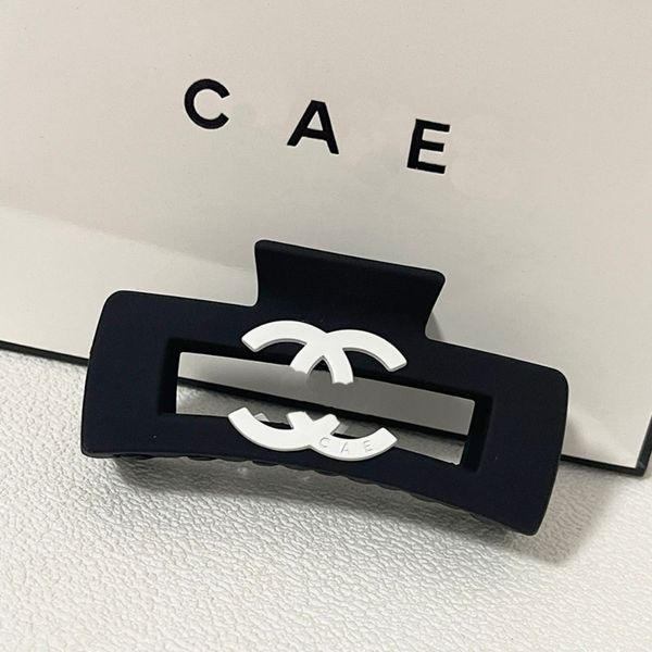 luxury barrettes designer womens girls hairpin brand elegant versatile leisure hairclips fashion black shark hairpin hair clips
luxury barrettes designer womens girls hairpin brand elegant versatile leisure hairclips fashion black shark hairpin hair clips