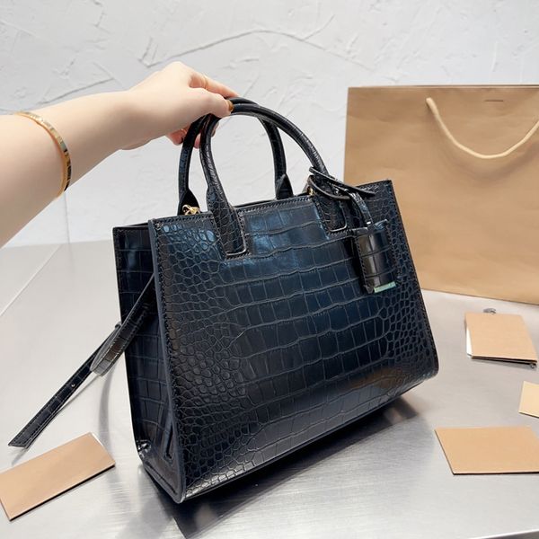 brand designer totes women's fashion high capacity shopping bag 2022 luxury crocodile grain leather handbag shoulder bags
brand designer totes women's fashion high capacity shopping bag 2022 luxury crocodile grain leather handbag shoulder bags