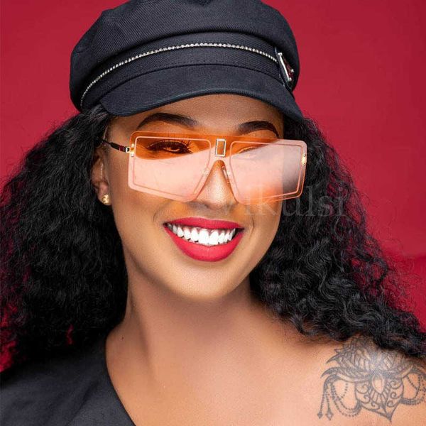 luxury elegant one piece sunglasses women shield shadow men brand designer oversized square sun glasses zonnebril dames 1219, White;black
luxury elegant one piece sunglasses women shield shadow men brand designer oversized square sun glasses zonnebril dames 1219, White;black