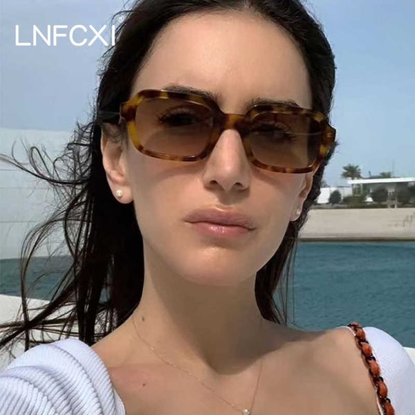lnfcxi 2022 retro small frame women fashion rectangle sunglasses men vintage eyewear ladies traveling style uv400 1219, White;black
lnfcxi 2022 retro small frame women fashion rectangle sunglasses men vintage eyewear ladies traveling style uv400 1219, White;black