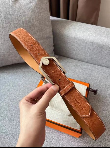 men belts designer mens and woman fashion togo leather classic reversible belt black brown h gold silver buckles 32--35cm
men belts designer mens and woman fashion togo leather classic reversible belt black brown h gold silver buckles 32--35cm