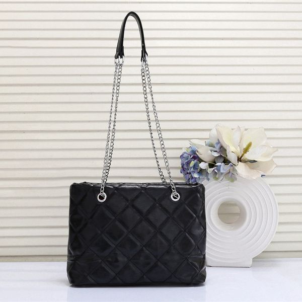 designer fashion classic design messenger bag fashion diamond plaid armpit chain shoulder bag
designer fashion classic design messenger bag fashion diamond plaid armpit chain shoulder bag