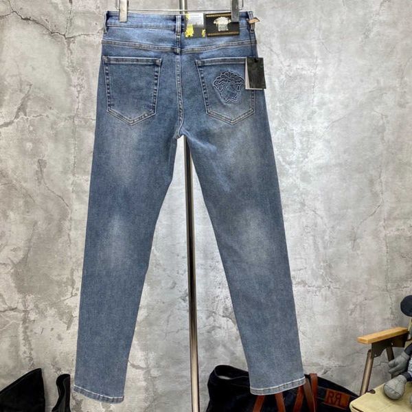 men's jeans designer high version vers jeans men pants classic medusa embroidered casual mens trousers plus size fashion straight jeans, Blue
men's jeans designer high version vers jeans men pants classic medusa embroidered casual mens trousers plus size fashion straight jeans, Blue