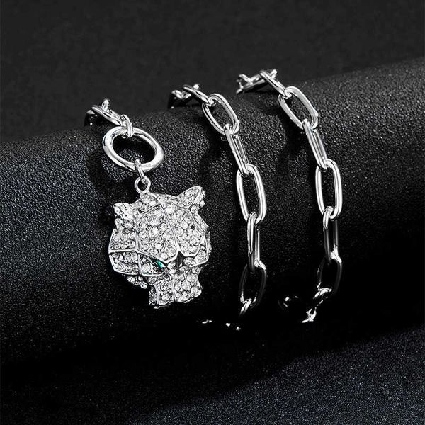 leopard head necklace pendant dominant ot buckle full of diamonds animal pendant cuba chain with accessories jewelry 22122, Black
leopard head necklace pendant dominant ot buckle full of diamonds animal pendant cuba chain with accessories jewelry 22122, Black