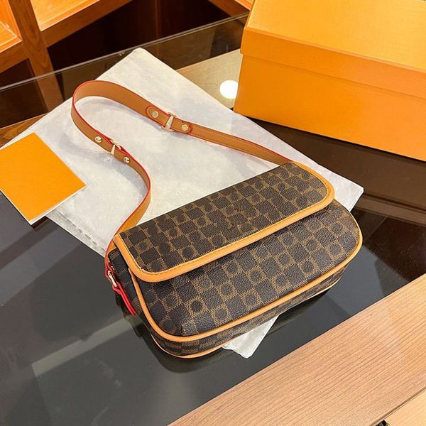 bags totes designer bag women handbag classic luxury brand imitation full print buckle style shoulder bag fashion dinner wallet party
bags totes designer bag women handbag classic luxury brand imitation full print buckle style shoulder bag fashion dinner wallet party