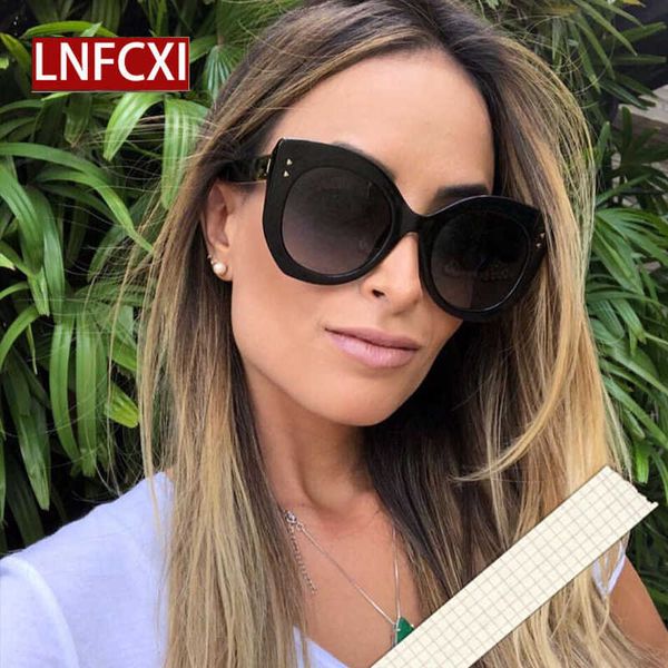 lnfcxi square triangular rice nail retro female luxurious brand design sunglasses metal rivets cat eye sun glasses women 1219, White;black
lnfcxi square triangular rice nail retro female luxurious brand design sunglasses metal rivets cat eye sun glasses women 1219, White;black