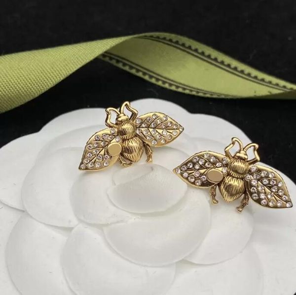 retro bee earrings fashion designer earring women studs for lady luxury jewelry party wedding stud, Golden;silver
retro bee earrings fashion designer earring women studs for lady luxury jewelry party wedding stud, Golden;silver