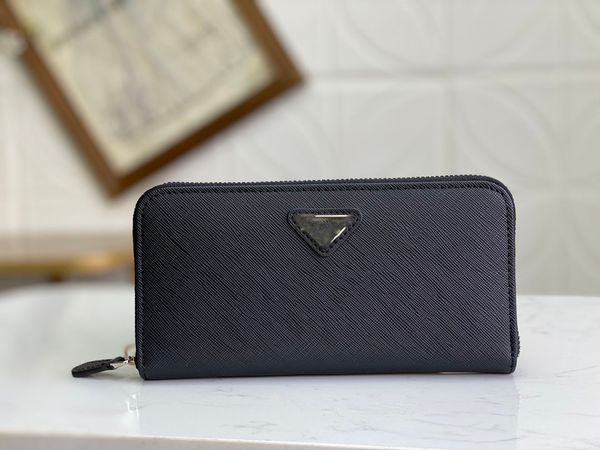 luxury designers classic wallets bag 1m/l506 credit card holder fashion mens clutch 5a quality triangle letters vintage purse with original, Red;black
luxury designers classic wallets bag 1m/l506 credit card holder fashion mens clutch 5a quality triangle letters vintage purse with original, Red;black
