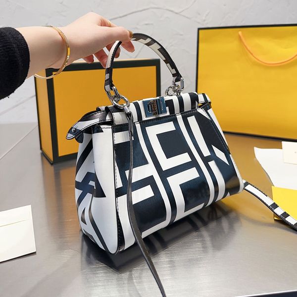 evening bags crossbody hand bag two-tone shopping handbags women shoulder bags tote bags full lettering real genuine leather style wholesale
evening bags crossbody hand bag two-tone shopping handbags women shoulder bags tote bags full lettering real genuine leather style wholesale