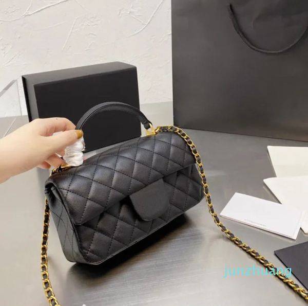 cc bag designer custom luxury brand bag handbag leather leather cowhide gold or silver chain slant shoulder black pink and white
cc bag designer custom luxury brand bag handbag leather leather cowhide gold or silver chain slant shoulder black pink and white