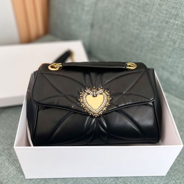 chain crossbody bag genuine leather shoulder bags messenger handbags flip wallet fashion hearts hardware interior zip pocket quality handbag
chain crossbody bag genuine leather shoulder bags messenger handbags flip wallet fashion hearts hardware interior zip pocket quality handbag