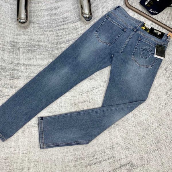 men's jeans designer high version vers jeans men pants classic medusa embroidered casual mens trousers plus size fashion straight jeans, Blue
men's jeans designer high version vers jeans men pants classic medusa embroidered casual mens trousers plus size fashion straight jeans, Blue