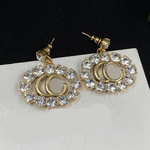 luxury designer womens earring studs fashion stud fashion golded diamond letter edging earring hoop pendant earrings for wedding party 22121, Golden;silver
luxury designer womens earring studs fashion stud fashion golded diamond letter edging earring hoop pendant earrings for wedding party 22121, Golden;silver