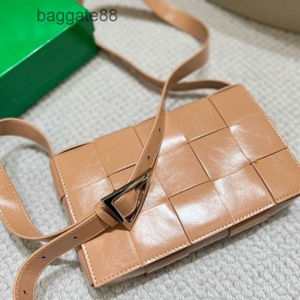 leather cassettes 2023 classic tabby bags ladies lady fashion bottegas woven crossbody designer triangle shoulder pillow bag venetas fkjg
leather cassettes 2023 classic tabby bags ladies lady fashion bottegas woven crossbody designer triangle shoulder pillow bag venetas fkjg