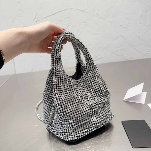 bags totes designer bag women handbag classic luxury brand imitation shiny solid color diamond style one shoulder bucket bag fashion dinner
bags totes designer bag women handbag classic luxury brand imitation shiny solid color diamond style one shoulder bucket bag fashion dinner