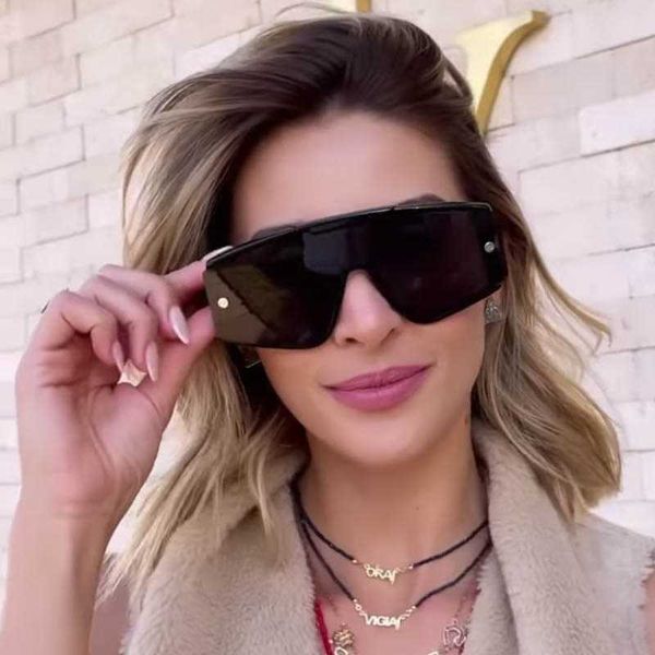 luxury women square sunglasses oversized original brand design one piece sun glasses men fashion travel beach shades eyewear 1219, White;black
luxury women square sunglasses oversized original brand design one piece sun glasses men fashion travel beach shades eyewear 1219, White;black