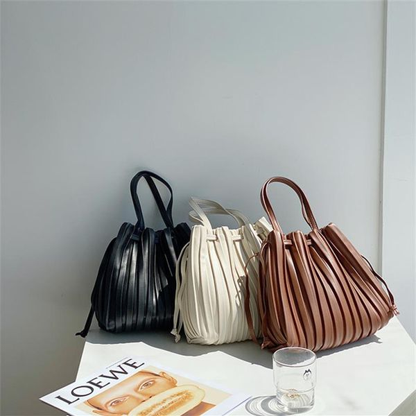 hbp 21 new style one-shoulder diagonal bag fashion creative stripe women's diagonal bags pu fold handbag ph-wf2101277261d
hbp 21 new style one-shoulder diagonal bag fashion creative stripe women's diagonal bags pu fold handbag ph-wf2101277261d