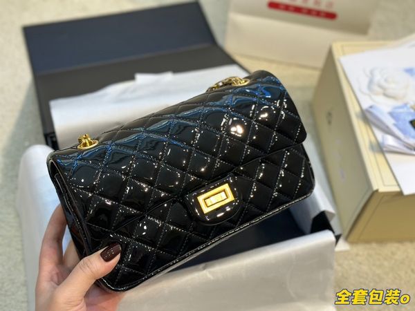 luxurys designers bags woman fashion shoulder bags genuine leather women totes bag handbags purses diamond chain bag flap
luxurys designers bags woman fashion shoulder bags genuine leather women totes bag handbags purses diamond chain bag flap