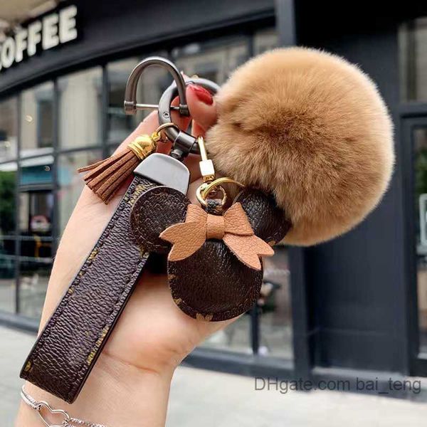 luxury designer keychain plaid mouse design flower keychains pu leather animal bag pendant charm girls cars keyrings chains holder fashion b, Silver
luxury designer keychain plaid mouse design flower keychains pu leather animal bag pendant charm girls cars keyrings chains holder fashion b, Silver