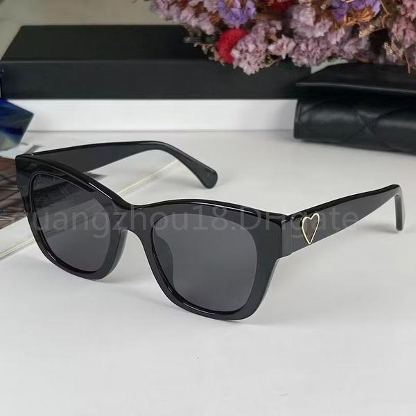 fashion designer sunglasses for women men polaroid glass holiday outdoor glasses with box
fashion designer sunglasses for women men polaroid glass holiday outdoor glasses with box